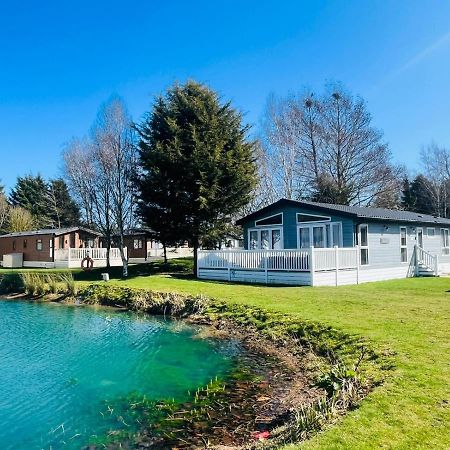 Sutton Lodge With Hot Tub 约克 外观 照片