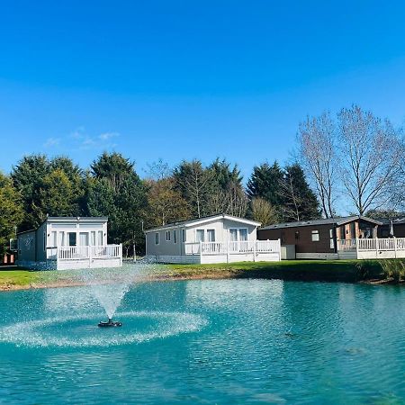 Sutton Lodge With Hot Tub 约克 外观 照片