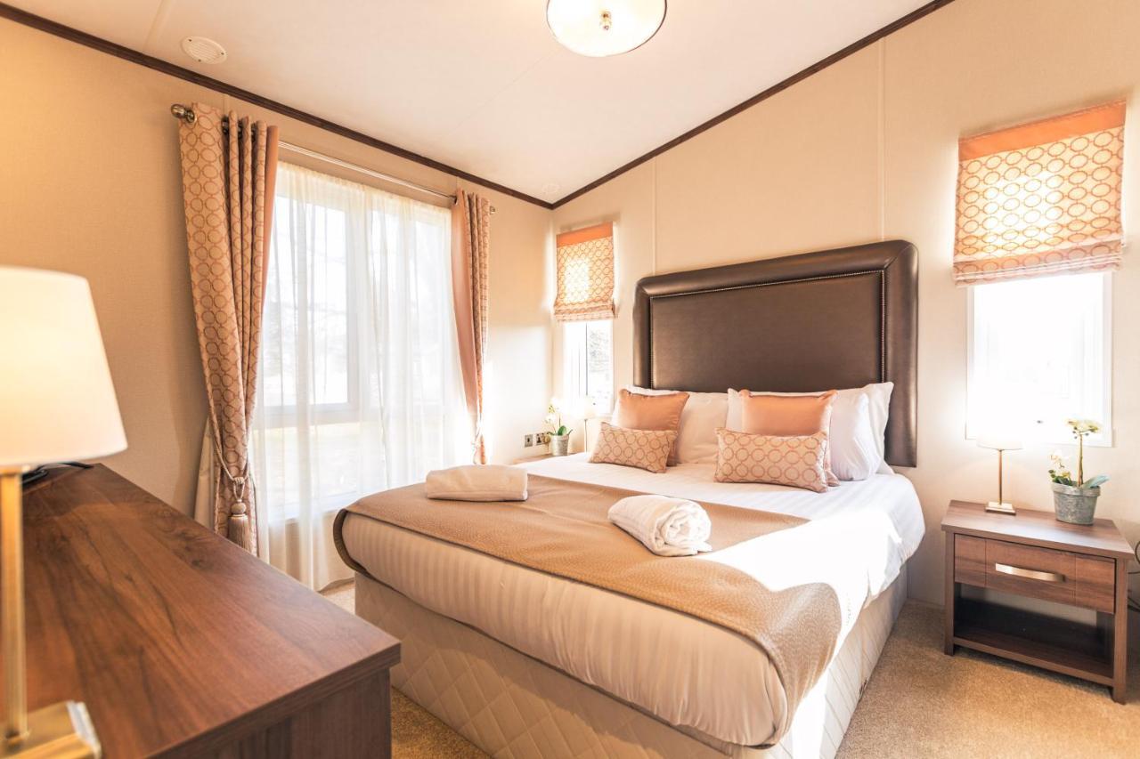 Sutton Lodge With Hot Tub 约克 外观 照片