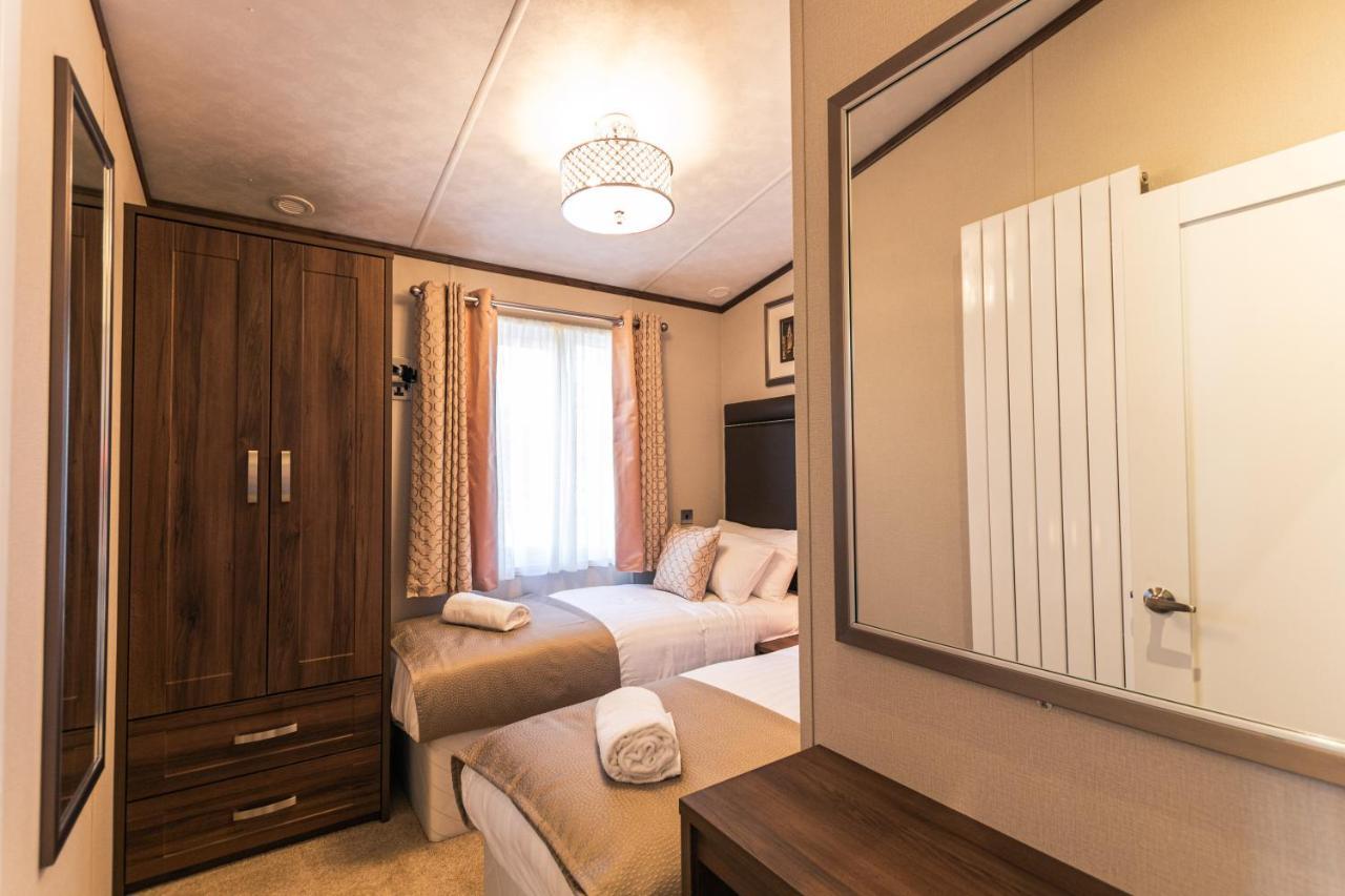 Sutton Lodge With Hot Tub 约克 外观 照片