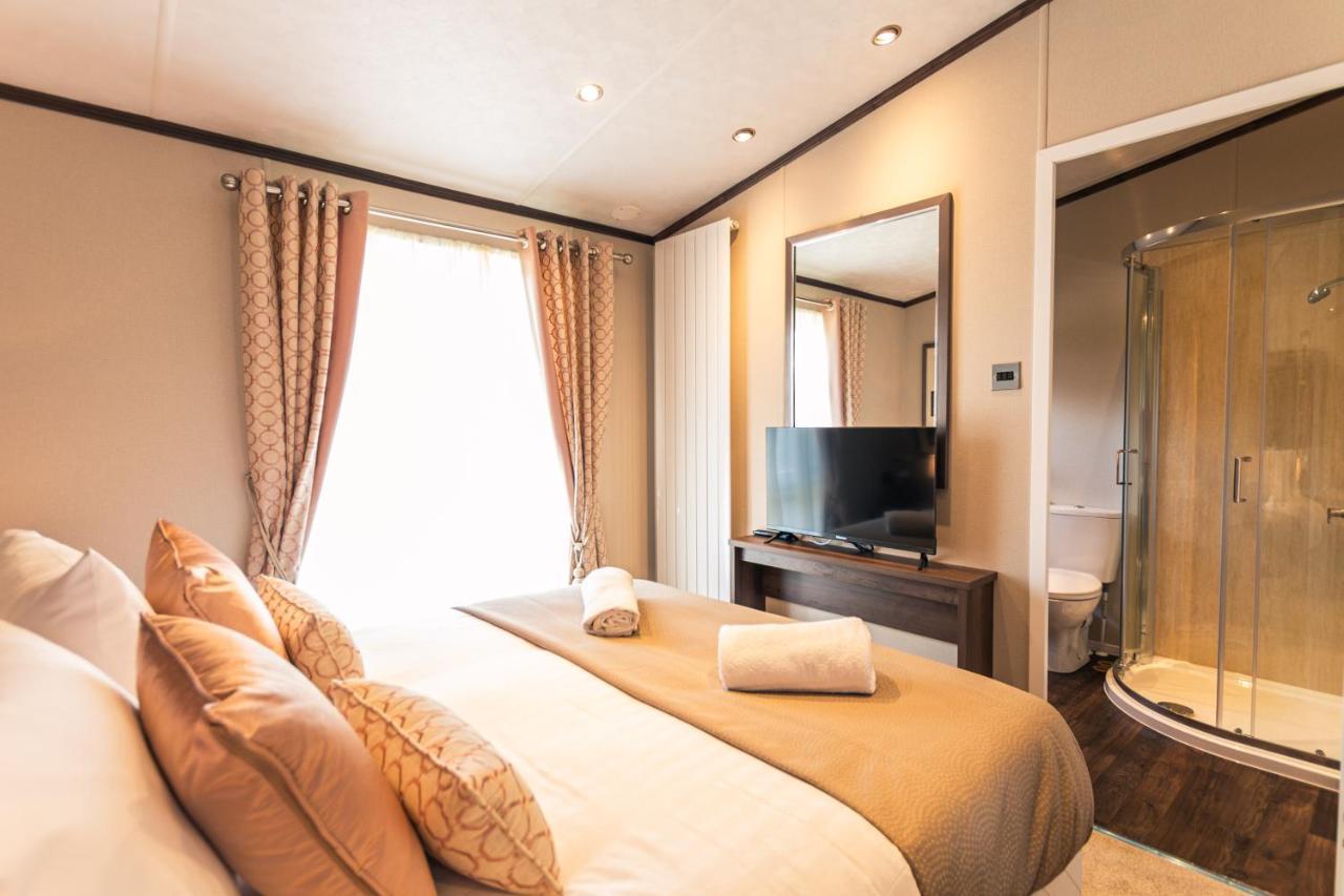 Sutton Lodge With Hot Tub 约克 外观 照片